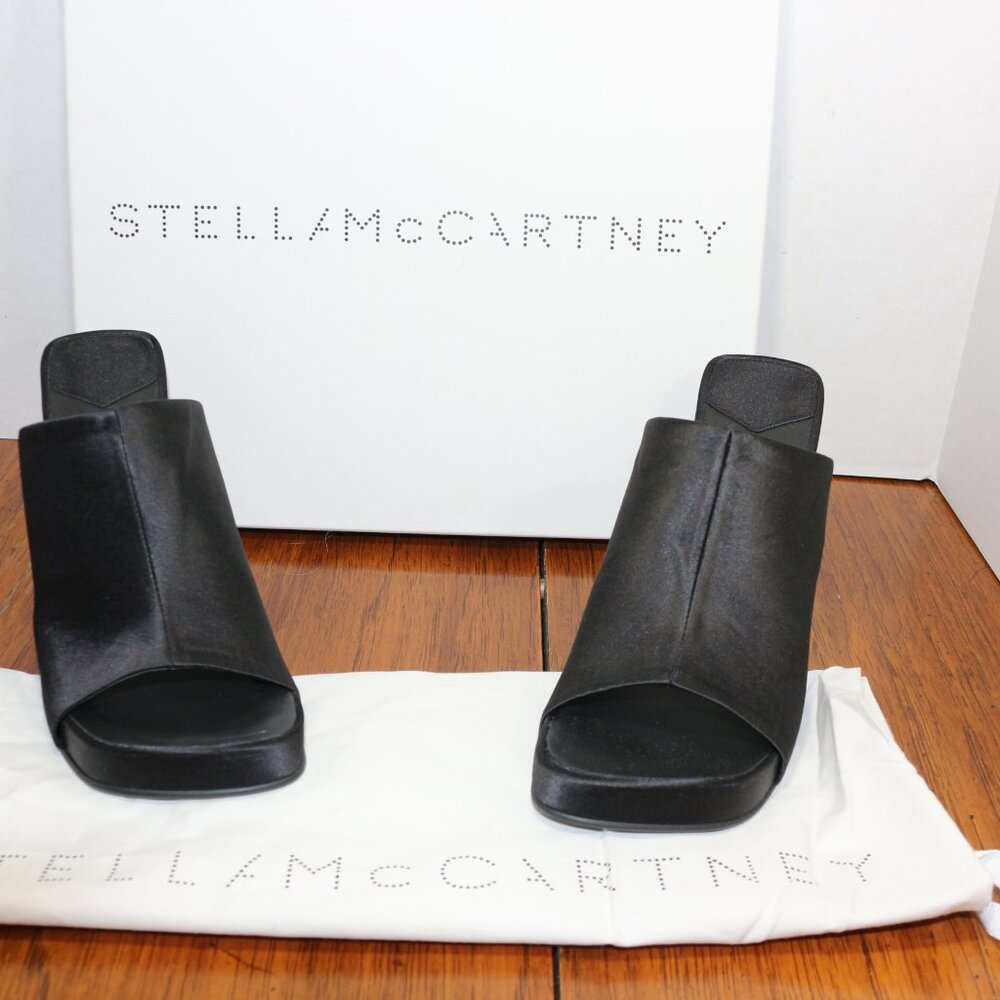 Stella McCartney’s Elsa Heels